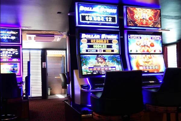 Comparing Bonus Features Offered by migliori casino online